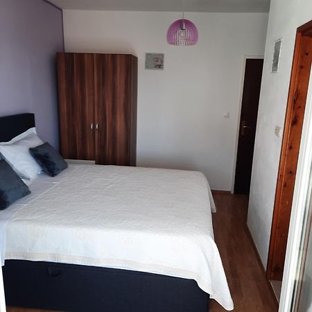 Apartments Marjanovic Bol Pokój zdjęcie