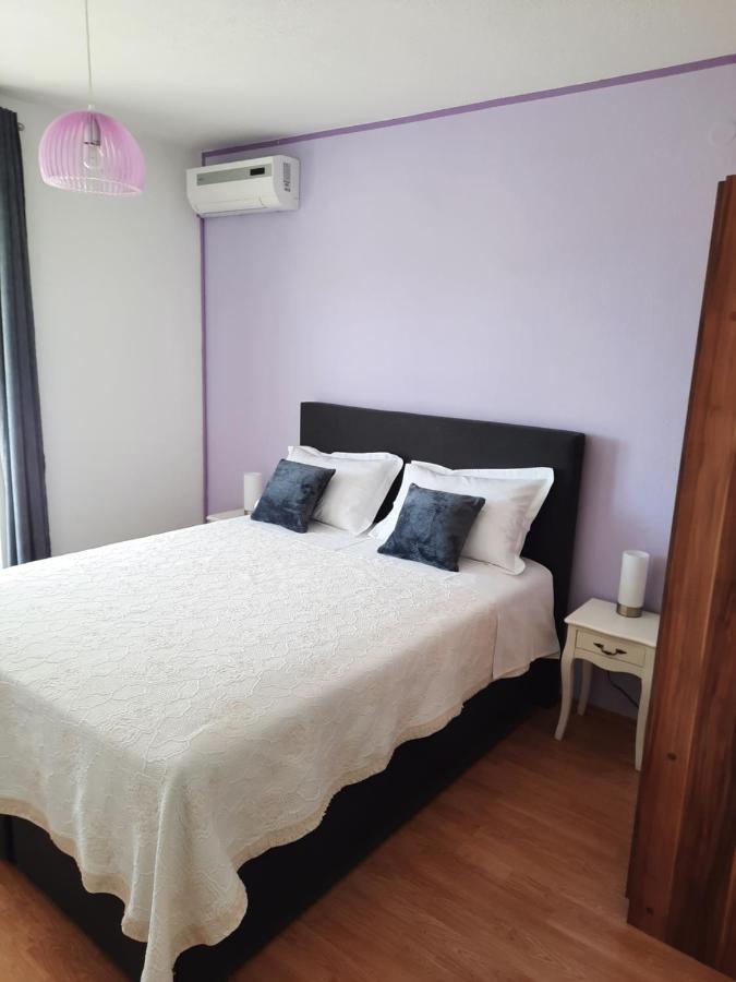 Apartments Marjanovic Bol Pokój zdjęcie